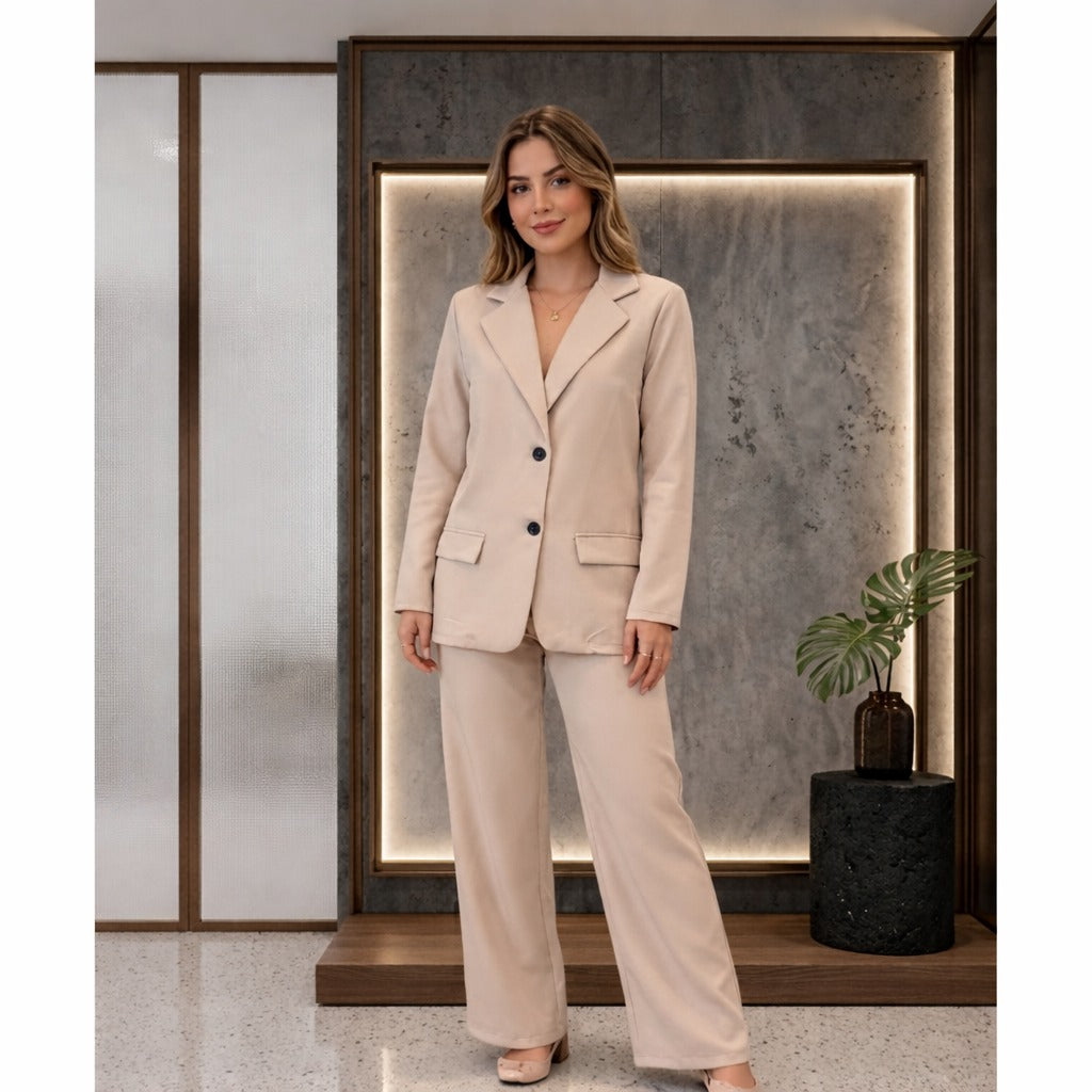 Tailleur donna elegante