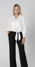 Blusa in raso con fibbietta