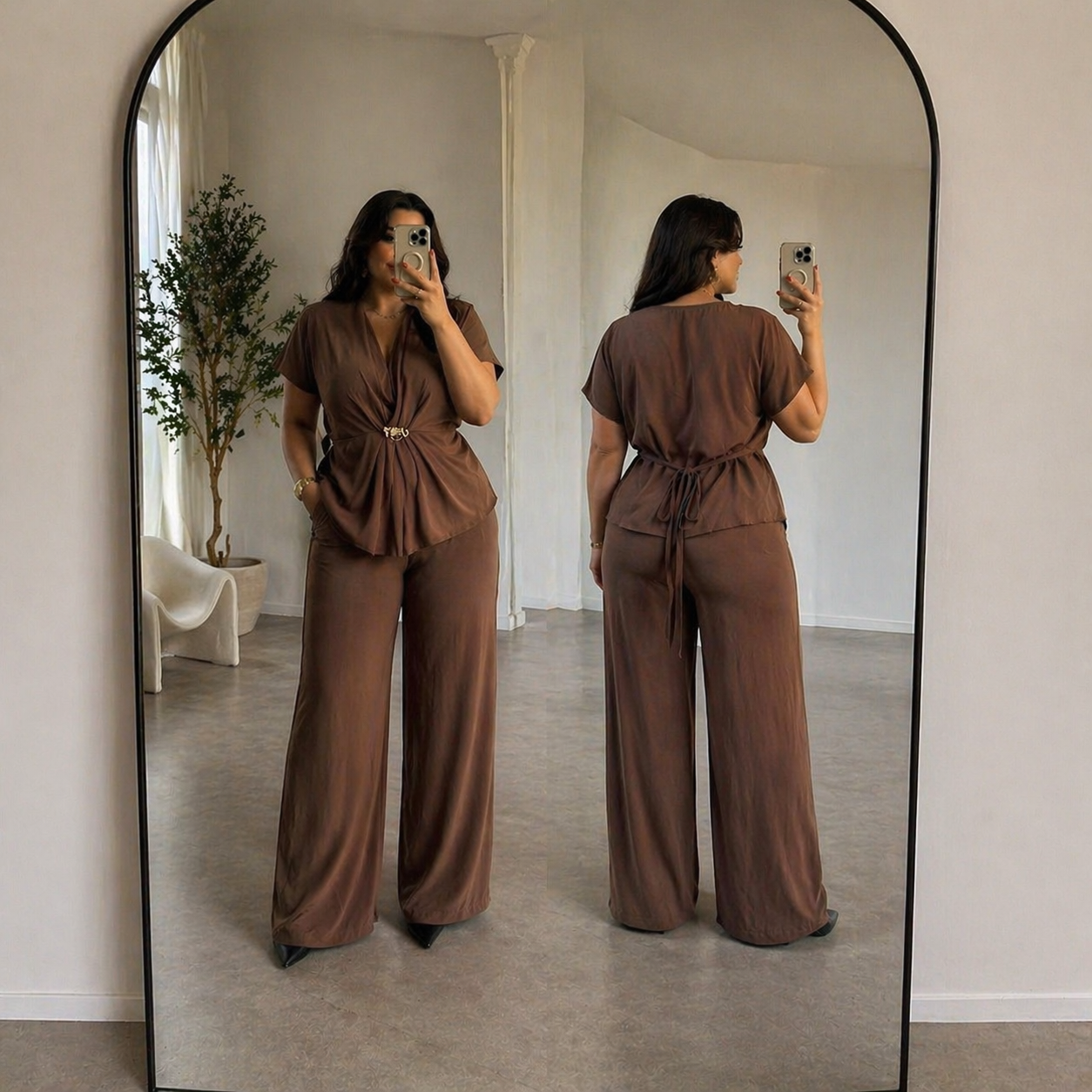 Completo Donna con Pantalone Palazzo e Dettaglio Gioiello