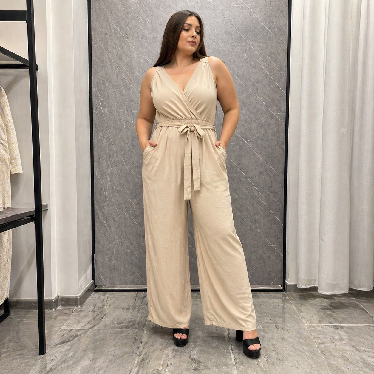 Tuta Jumpsuit Curvy con Cintura