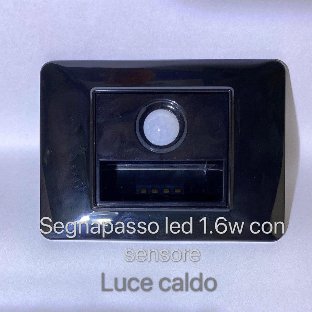 Segnapasso LED con sensore nero lucido 1.6W luce calda da incasso Riferimento 21vit-SD70038-1NC