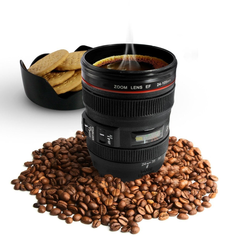 TAZZA PER BEVANDE A FORMA DI OBIETTIVO DI MACCHINA FOTOGRAFICA CON COPERCHIO